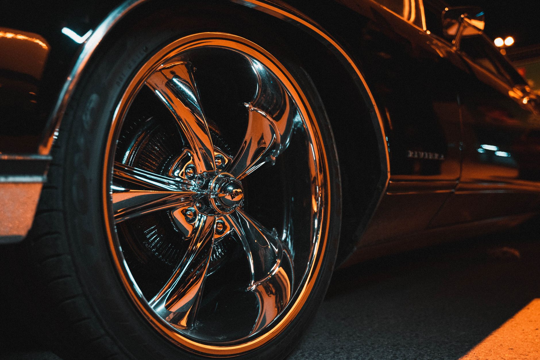 Full Detail — Tons of Suds